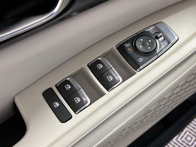 new 2026 Kia Carnival Hybrid car, priced at $52,061