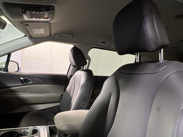 new 2026 Kia Carnival Hybrid car, priced at $42,267