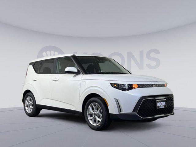 new 2025 Kia Soul car, priced at $18,499