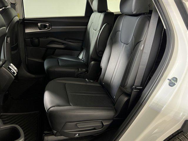 new 2025 Kia Sorento Hybrid car, priced at $36,499