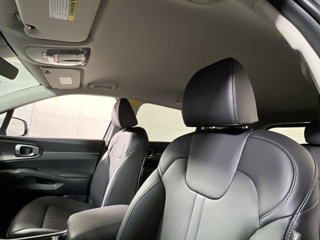 new 2025 Kia Sorento Hybrid car, priced at $36,499