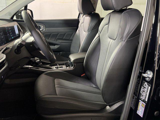 new 2025 Kia Sorento car, priced at $41,019