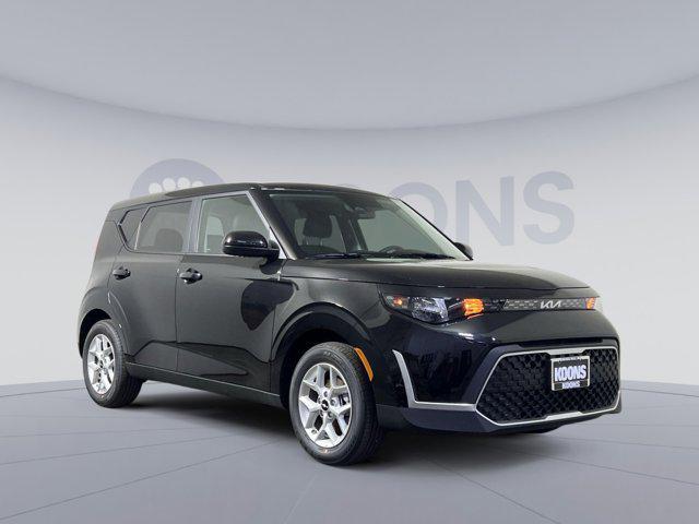 new 2025 Kia Soul car, priced at $22,016
