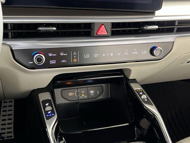 new 2025 Kia Sorento Hybrid car, priced at $45,393