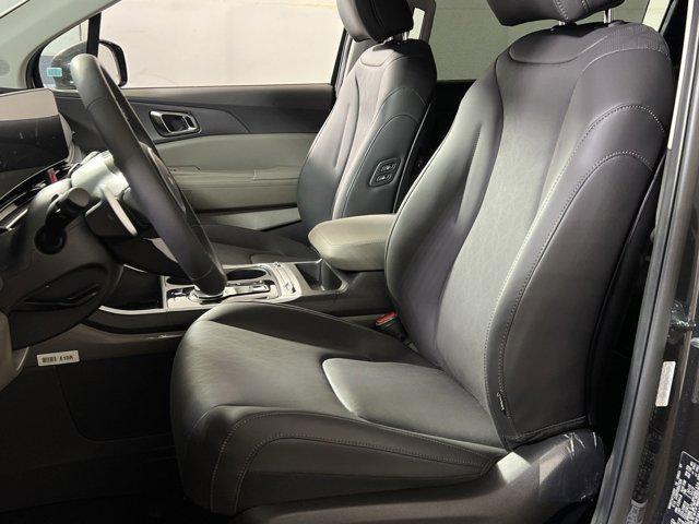 new 2026 Kia Carnival Hybrid car, priced at $48,822