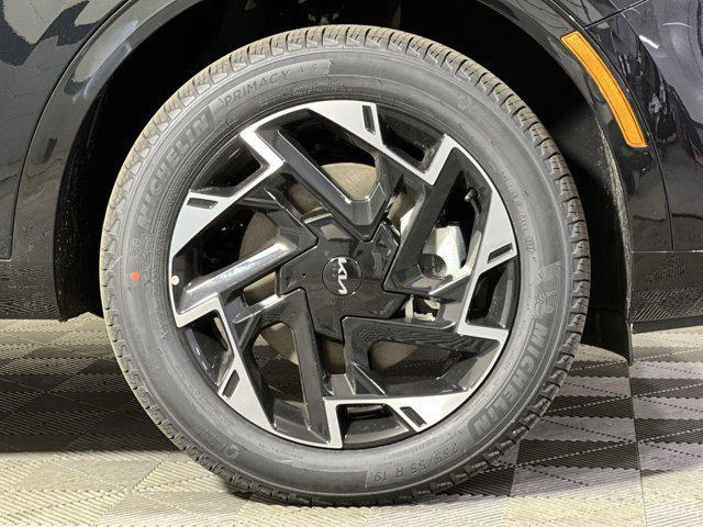new 2025 Kia Sportage car, priced at $35,179