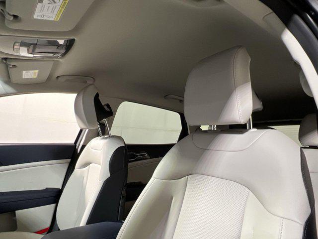 new 2025 Kia Sportage Hybrid car, priced at $34,235