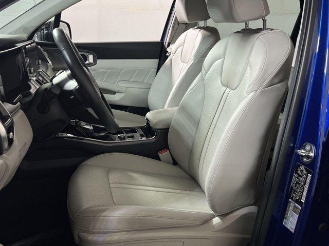 used 2023 Kia Sorento car, priced at $33,991
