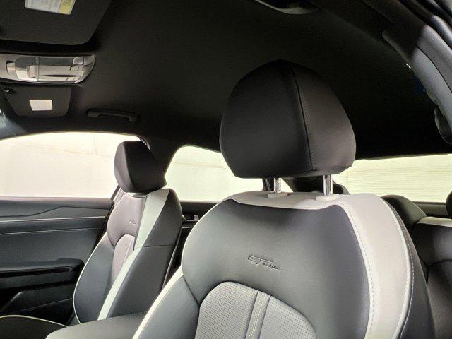 new 2025 Kia K5 car, priced at $30,423