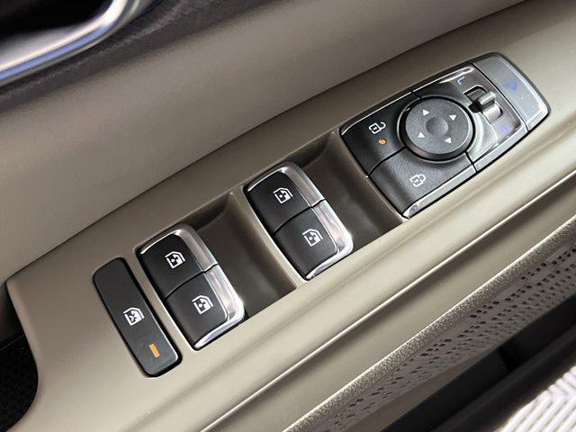 new 2025 Kia Carnival Hybrid car, priced at $45,999