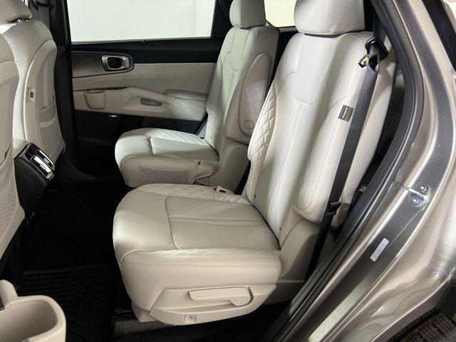 new 2025 Kia Sorento Hybrid car, priced at $45,393