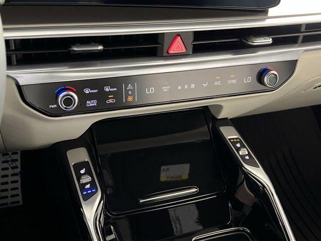 new 2025 Kia Sorento Hybrid car, priced at $45,393
