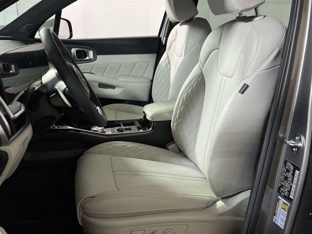 new 2025 Kia Sorento Hybrid car, priced at $45,393