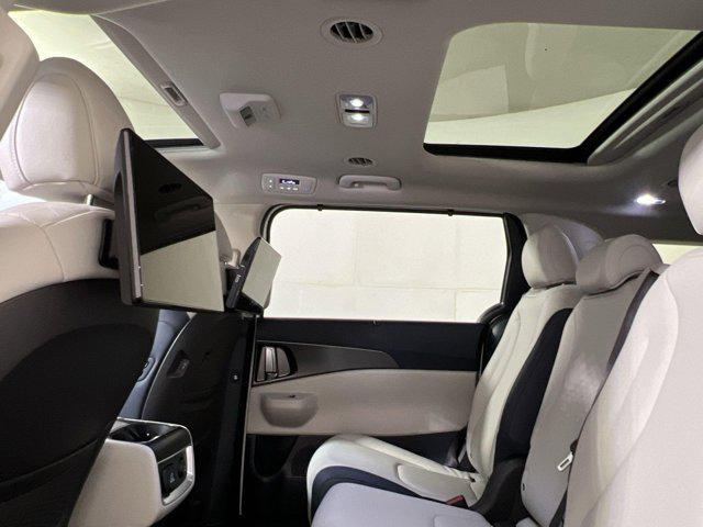 new 2025 Kia Carnival car, priced at $48,500