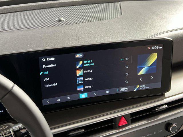 new 2025 Kia Sorento Hybrid car, priced at $45,272