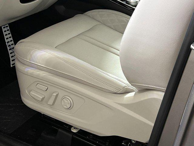 new 2025 Kia Sorento Hybrid car, priced at $45,272