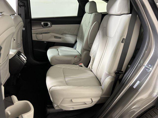 new 2025 Kia Sorento Hybrid car, priced at $45,272
