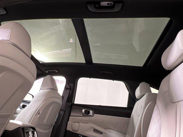 new 2025 Kia Sorento Hybrid car, priced at $45,272