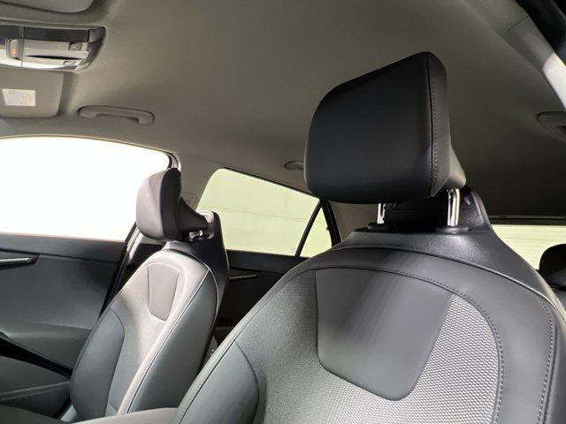 new 2025 Kia Niro car, priced at $25,999