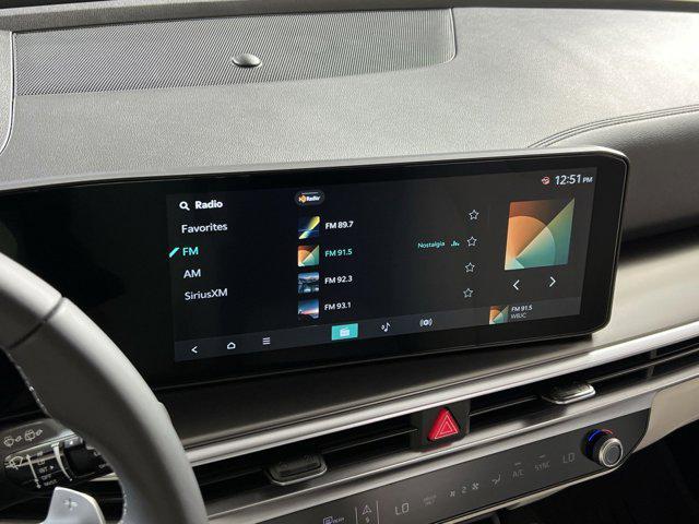 new 2025 Kia Sorento Hybrid car, priced at $35,499