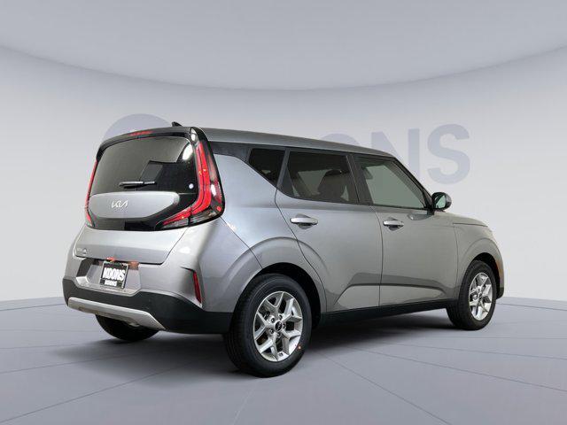 new 2025 Kia Soul car, priced at $18,999