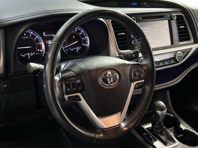 used 2019 Toyota Highlander car, priced at $31,288