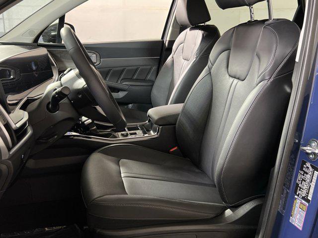 new 2025 Kia Sorento car, priced at $35,999