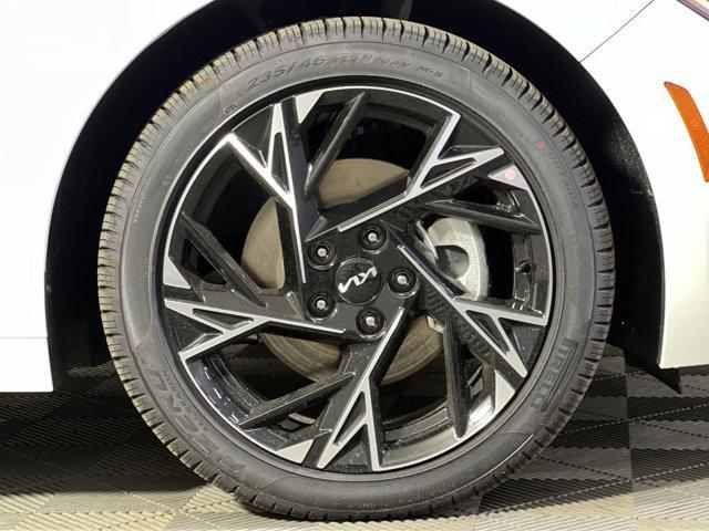 new 2025 Kia K5 car, priced at $32,051