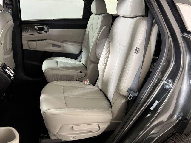 new 2025 Kia Sorento Hybrid car, priced at $41,499