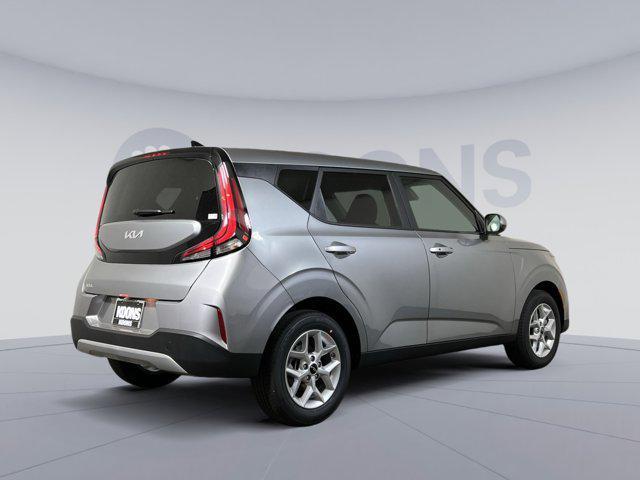 new 2025 Kia Soul car, priced at $21,999