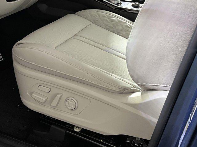 new 2025 Kia Sorento Hybrid car, priced at $45,272