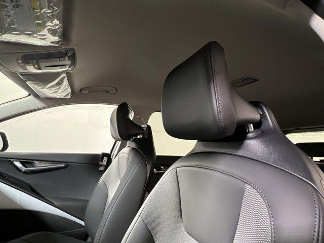 new 2025 Kia Niro car, priced at $30,551