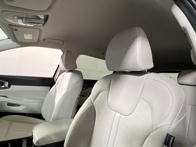 new 2025 Kia Sorento Hybrid car, priced at $39,333