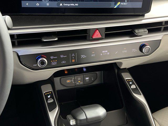 new 2025 Kia Sorento car, priced at $32,999