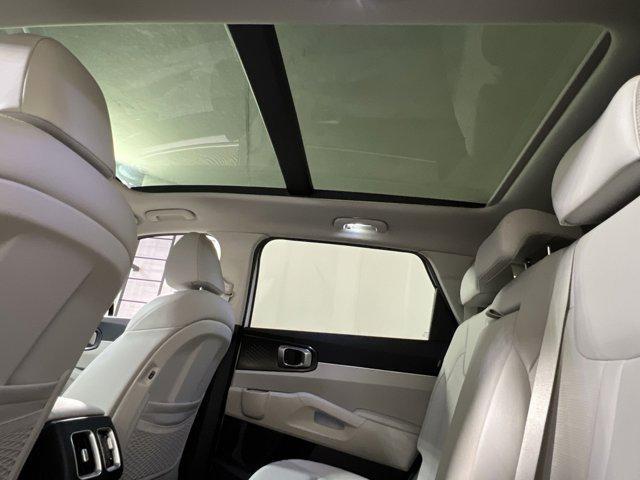 new 2025 Kia Sorento car, priced at $32,999