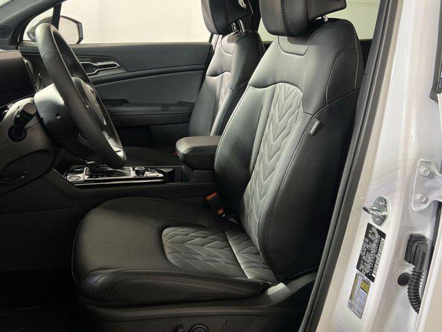 new 2025 Kia Sportage car, priced at $35,722