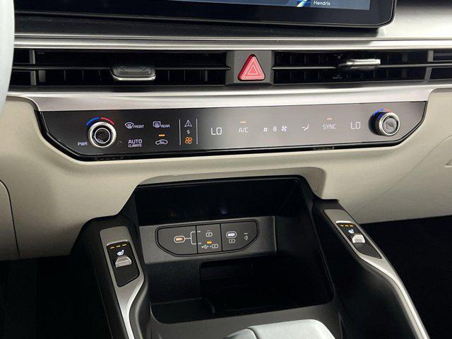 new 2025 Kia Sorento car, priced at $38,760
