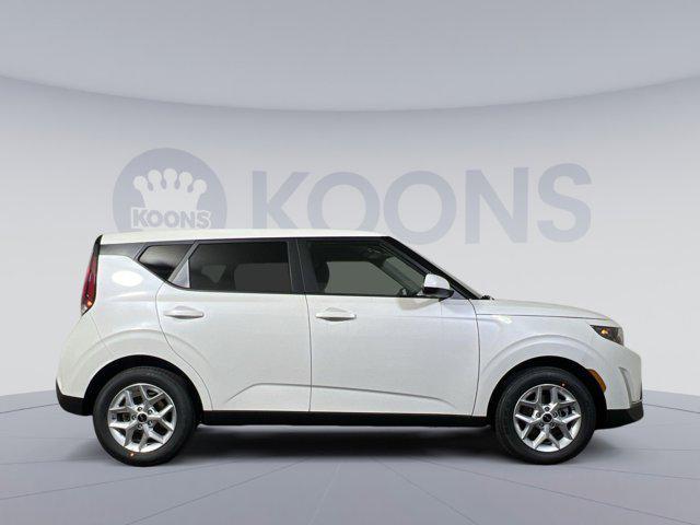 new 2025 Kia Soul car, priced at $22,016