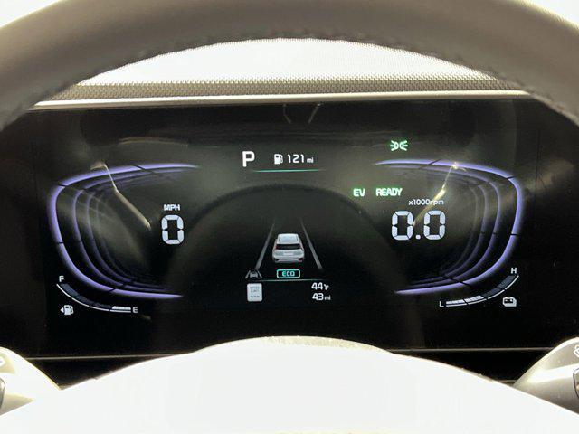 new 2025 Kia Niro car, priced at $30,205