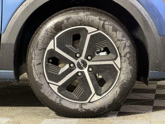 new 2025 Kia Niro car, priced at $30,205
