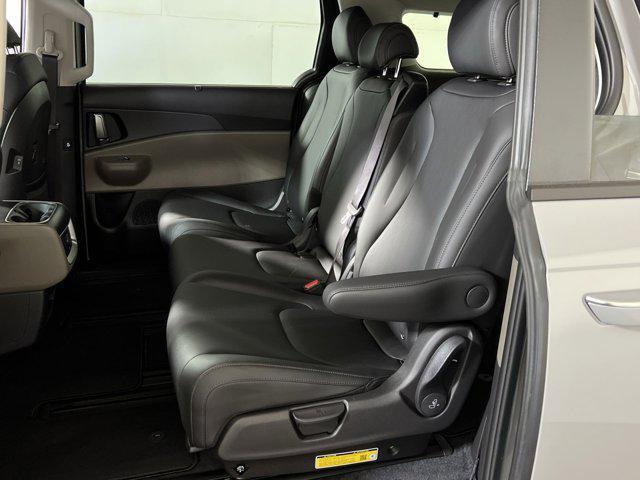 new 2026 Kia Carnival Hybrid car, priced at $42,913