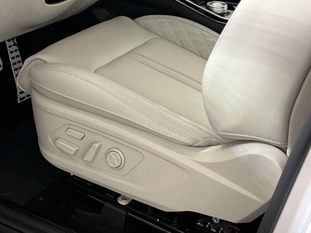 new 2025 Kia Sorento Hybrid car, priced at $45,393
