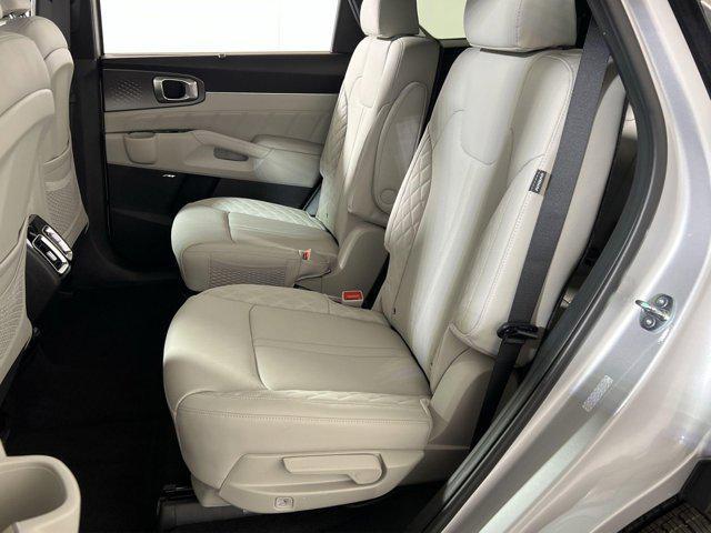 new 2025 Kia Sorento Hybrid car, priced at $45,393