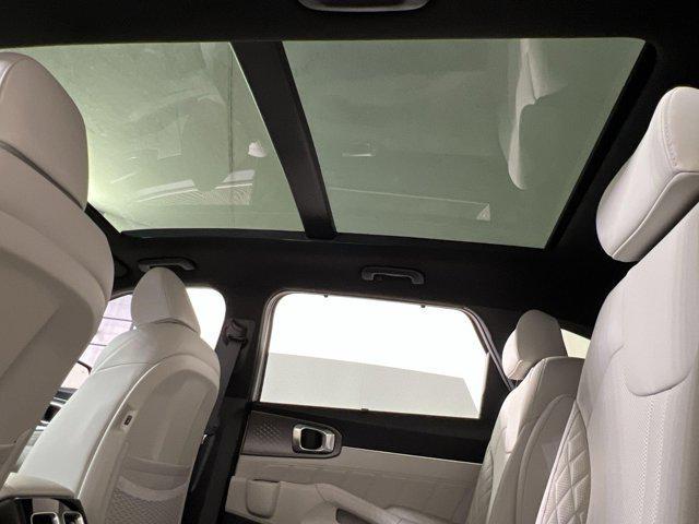 new 2025 Kia Sorento Hybrid car, priced at $45,393