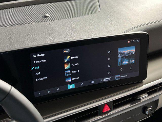 new 2025 Kia Sorento Hybrid car, priced at $45,393