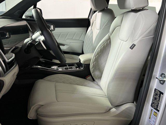 new 2025 Kia Sorento Hybrid car, priced at $45,393