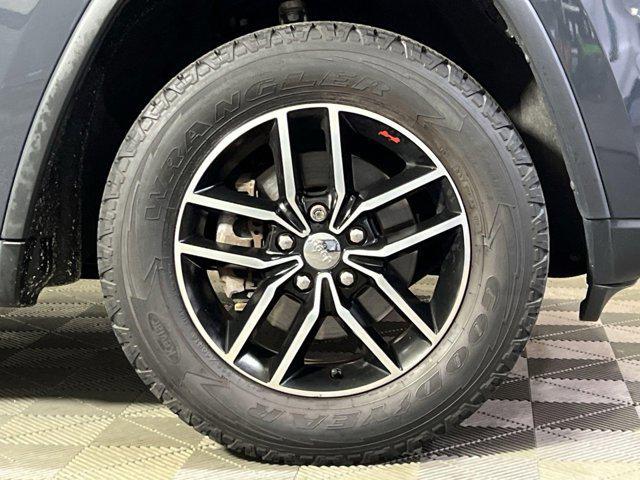 used 2017 Jeep Grand Cherokee car, priced at $19,991