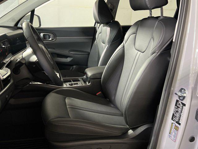 new 2025 Kia Sorento car, priced at $31,999
