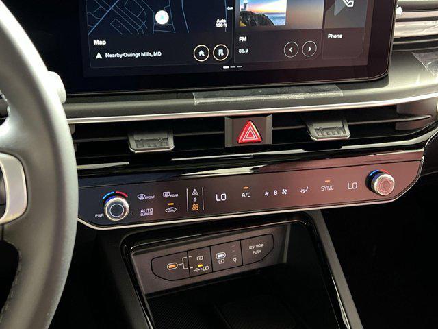new 2025 Kia K5 car, priced at $30,528