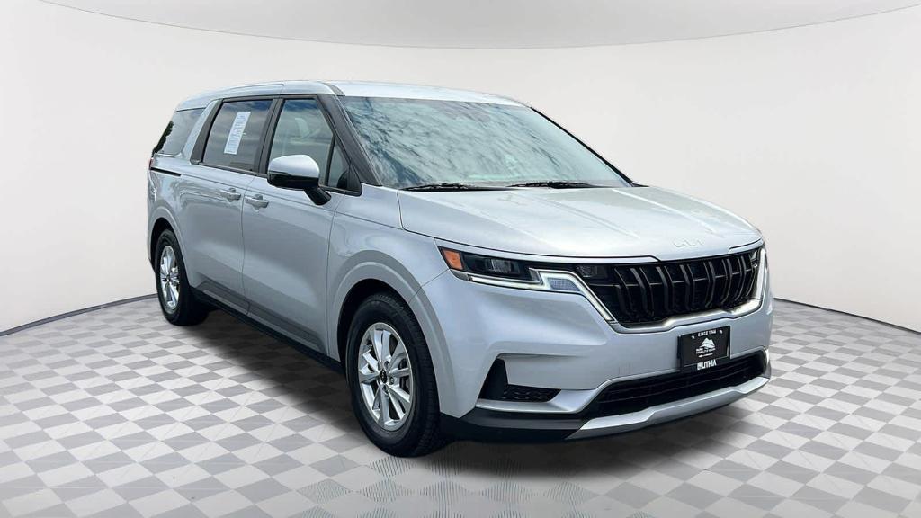 used 2023 Kia Carnival car, priced at $35,995